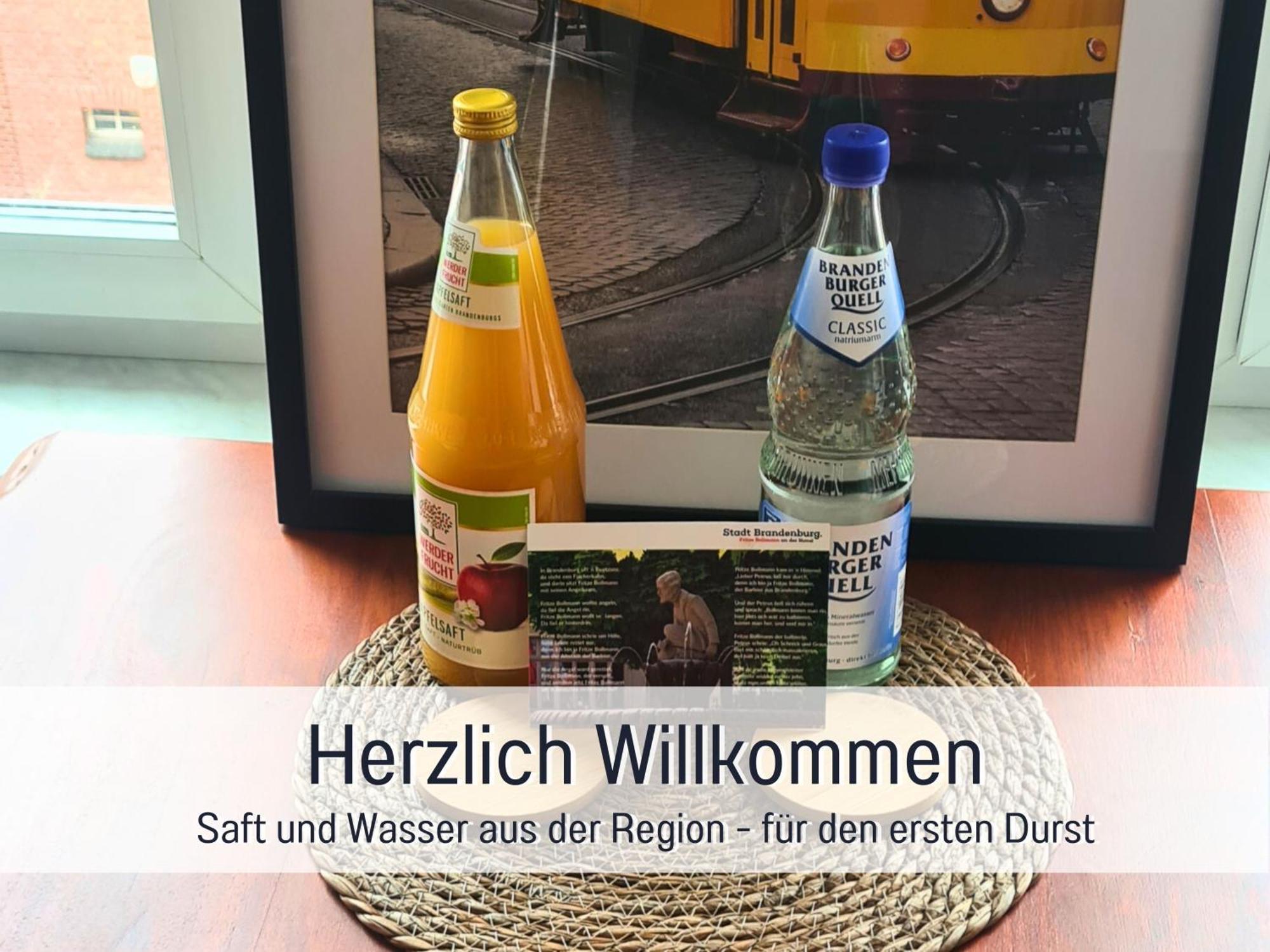 Lichtdurchflutete Moderne Stadtwohnung, Kueche, Waschtrockner, Smarttv Brandenburg  Dış mekan fotoğraf